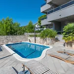 Villa Em