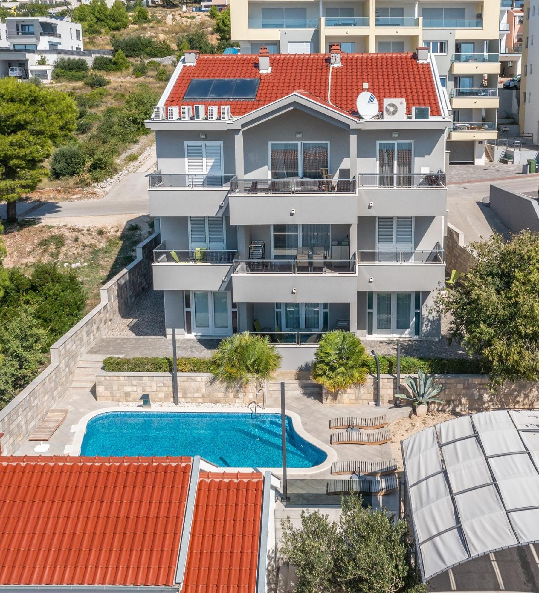 Em Apartma