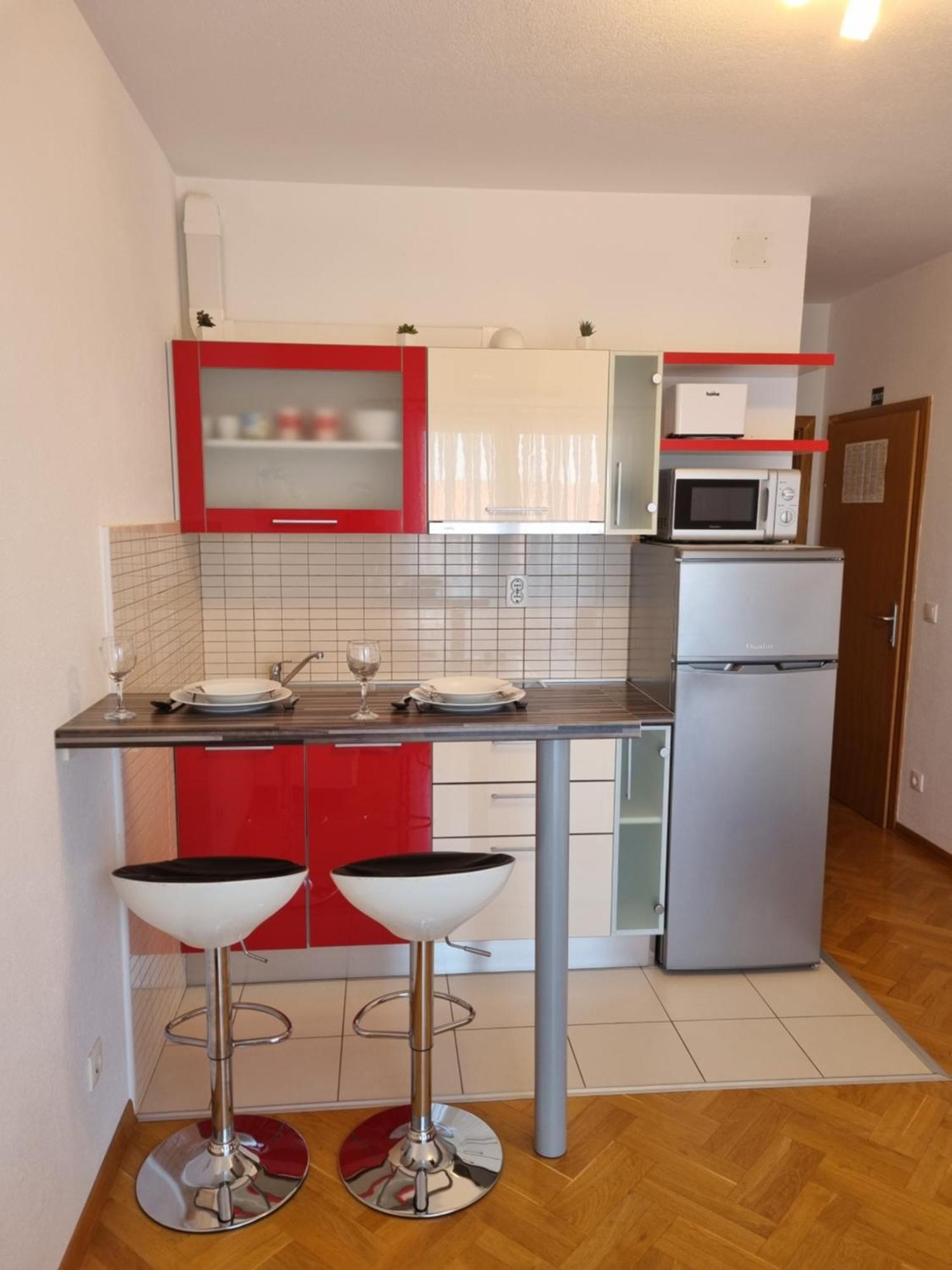 Apartment Em